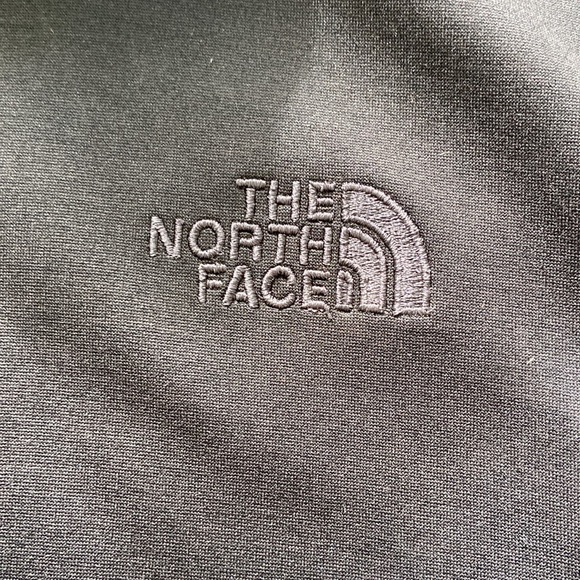 Men’s North Face Jacket - Picture 8 of 10